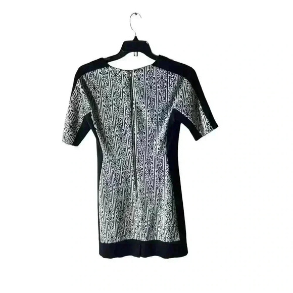 W.G.B by Walter baker Dress Women's Size Textured Floral - Picture 2 of 7